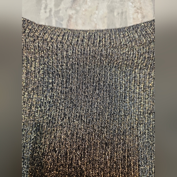 The Edit by Seventeen Metallic Lace-Up Back Crop Top | Size M - Picture 3 of 9